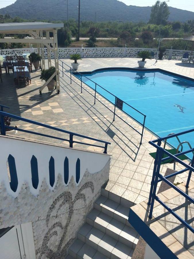 Gogas Palace Aparthotel Ammoudia Luaran gambar