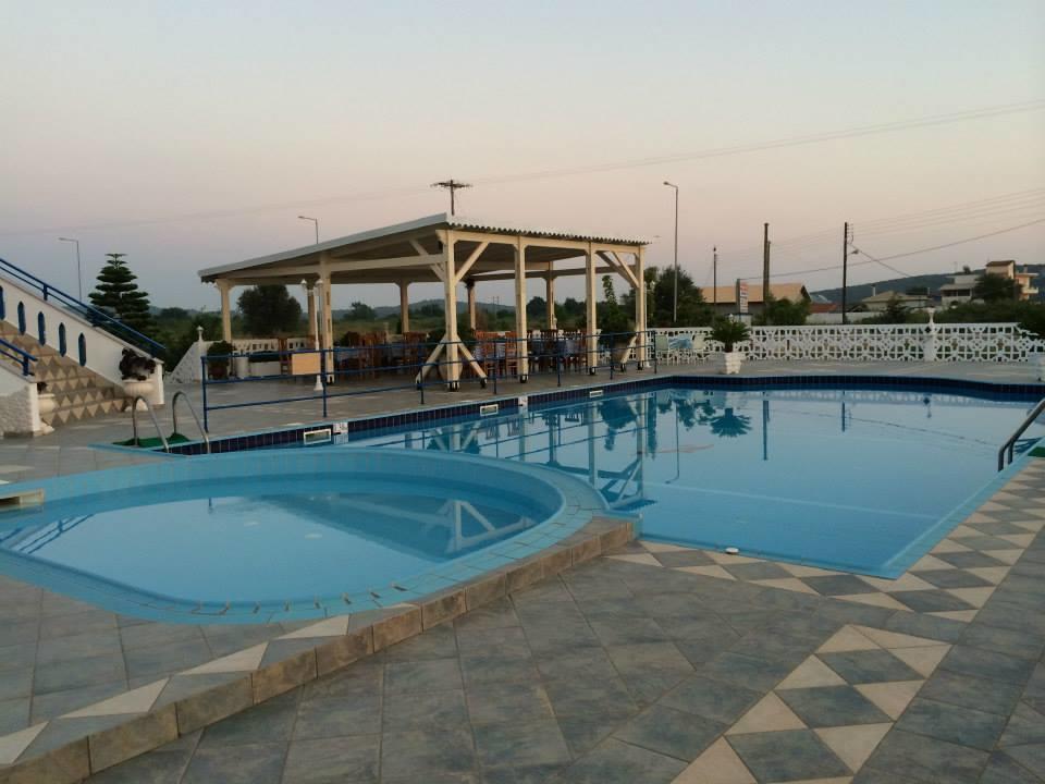 Gogas Palace Aparthotel Ammoudia Luaran gambar
